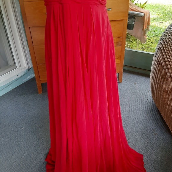 Aidan Mattox Red gown size 8 preowned - Picture 7 of 14